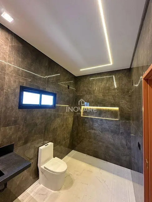 Casa com 3 quartos à venda, 360m2 em Jardim Morumbi, Itumbiara - GO - imagem 9 Foto 9 de Casa com 3 quartos à venda, 360m2 em Jardim Morumbi, Itumbiara - GO