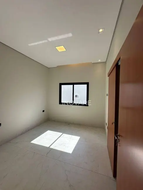 Casa com 3 quartos à venda, 360m2 em Jardim Morumbi, Itumbiara - GO - imagem 6 Foto 6 de Casa com 3 quartos à venda, 360m2 em Jardim Morumbi, Itumbiara - GO