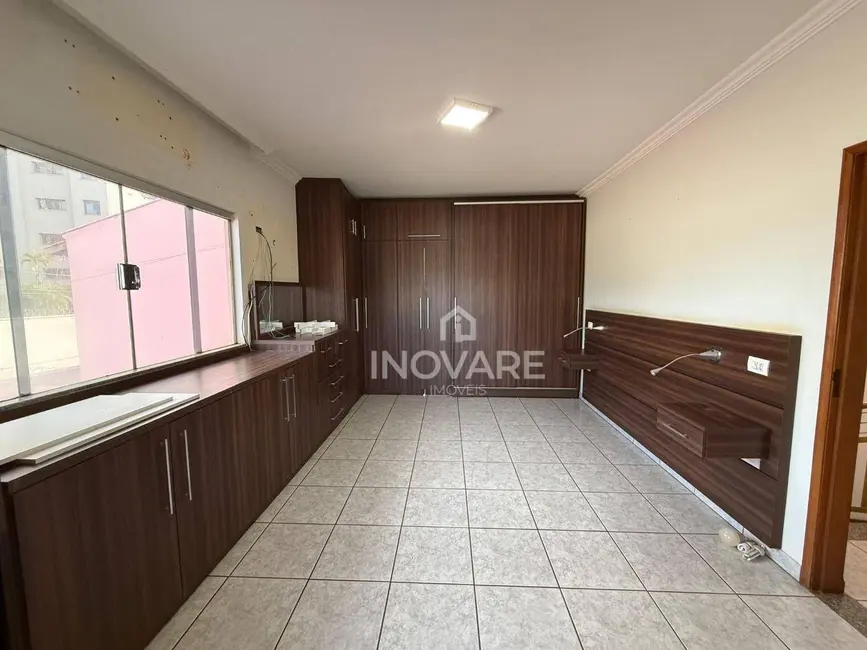 Casa com 3 quartos à venda, 360m2 em Alto da Boa Vista, Itumbiara - GO - imagem 5 Foto 5 de Casa com 3 quartos à venda, 360m2 em Alto da Boa Vista, Itumbiara - GO