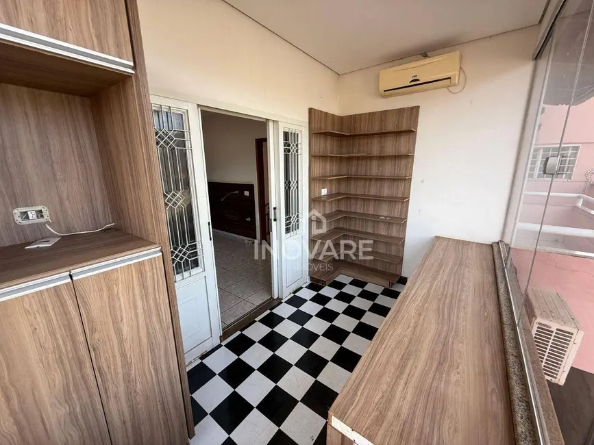 Casa com 3 quartos à venda, 360m2 em Alto da Boa Vista, Itumbiara - GO - imagem 7 Foto 7 de Casa com 3 quartos à venda, 360m2 em Alto da Boa Vista, Itumbiara - GO