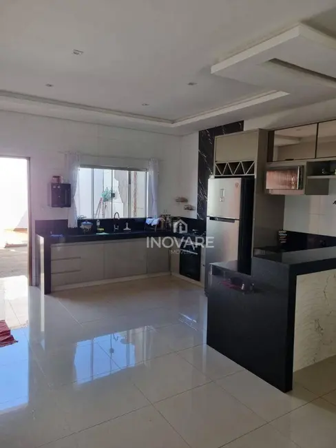 Foto 1 de Casa com 3 quartos à venda, 250m2 em Jardim Liberdade, Itumbiara - GO