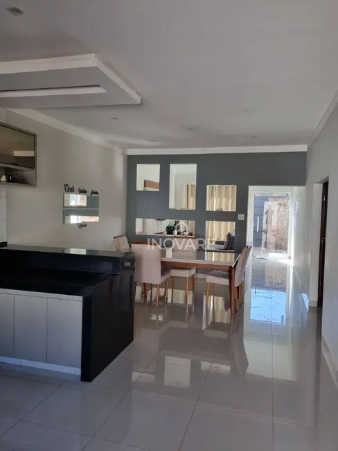 Foto 3 de Casa com 3 quartos à venda, 250m2 em Jardim Liberdade, Itumbiara - GO