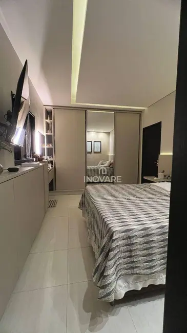 Casa com 3 quartos à venda, 225m2 em Itumbiara - GO - imagem 9 Foto 9 de Casa com 3 quartos à venda, 225m2 em Itumbiara - GO