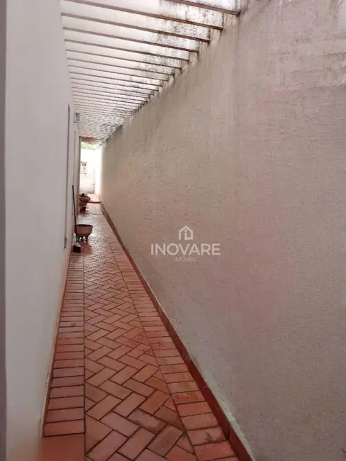 Foto 3 de Casa com 4 quartos à venda, 189m2 em Itumbiara - GO