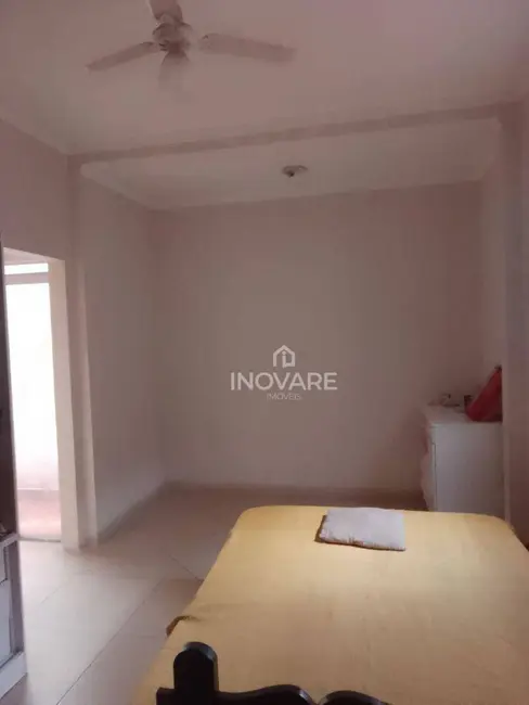 Foto 6 de Casa com 4 quartos à venda, 189m2 em Itumbiara - GO