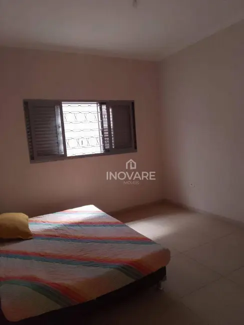 Foto 8 de Casa com 4 quartos à venda, 189m2 em Itumbiara - GO