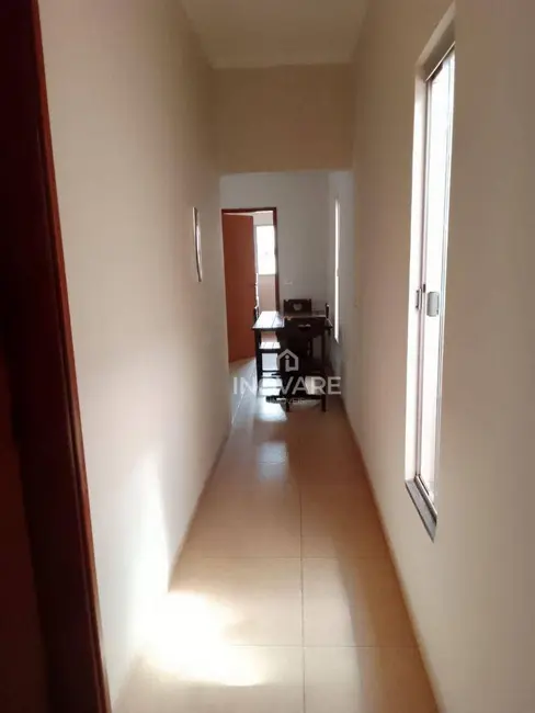Foto 7 de Casa com 4 quartos à venda, 189m2 em Itumbiara - GO