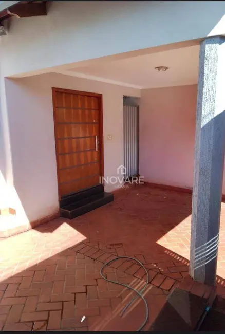 Foto 1 de Casa com 4 quartos à venda, 189m2 em Itumbiara - GO