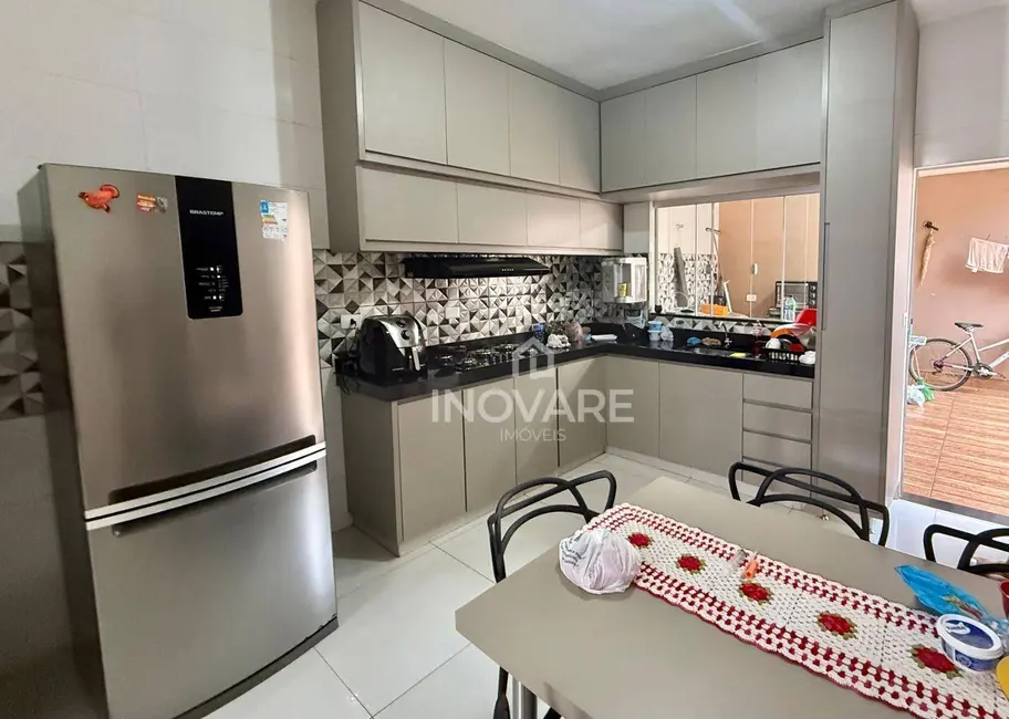 Casa com 3 quartos à venda, 125m2 em Jardim Liberdade, Itumbiara - GO - imagem 5 Foto 5 de Casa com 3 quartos à venda, 125m2 em Jardim Liberdade, Itumbiara - GO