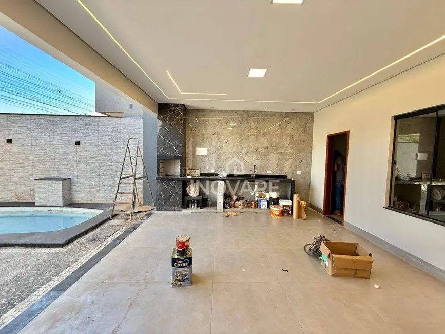 Casa com 3 quartos à venda, 180m2 em Parque Vale dos Buritys III, Itumbiara - GO - imagem 3 Foto 3 de Casa com 3 quartos à venda, 180m2 em Parque Vale dos Buritys III, Itumbiara - GO