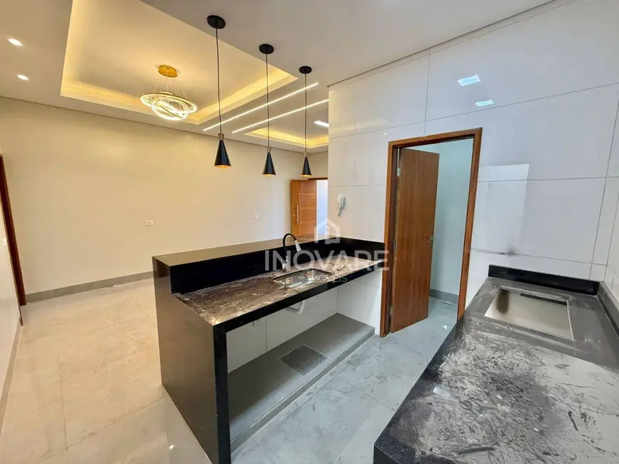 Casa com 3 quartos à venda, 180m2 em Parque Vale dos Buritys III, Itumbiara - GO - imagem 6 Foto 6 de Casa com 3 quartos à venda, 180m2 em Parque Vale dos Buritys III, Itumbiara - GO