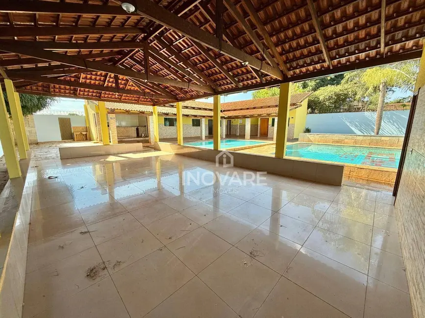 Casa com 3 quartos para alugar, 400m2 em Itumbiara - GO - imagem 8 Foto 8 de Casa com 3 quartos para alugar, 400m2 em Itumbiara - GO