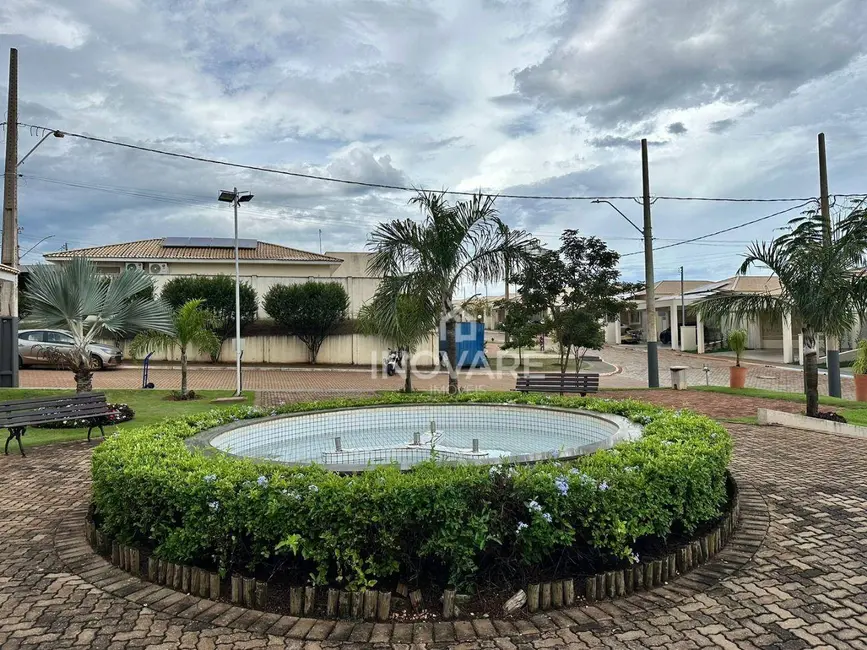 Foto 3 de Casa de Condomínio com 3 quartos à venda, 73m2 em Arapora - MG