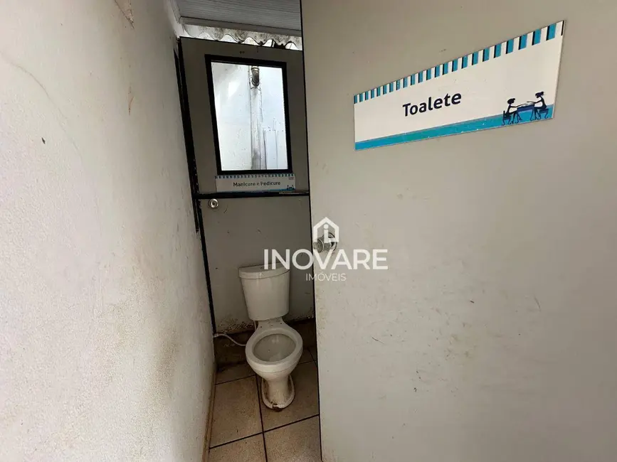 Casa com 3 quartos para alugar, 251m2 em Itumbiara - GO - imagem 8 Foto 8 de Casa com 3 quartos para alugar, 251m2 em Itumbiara - GO