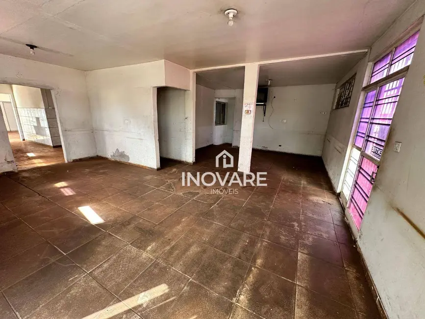 Casa com 3 quartos para alugar, 251m2 em Itumbiara - GO - imagem 5 Foto 5 de Casa com 3 quartos para alugar, 251m2 em Itumbiara - GO