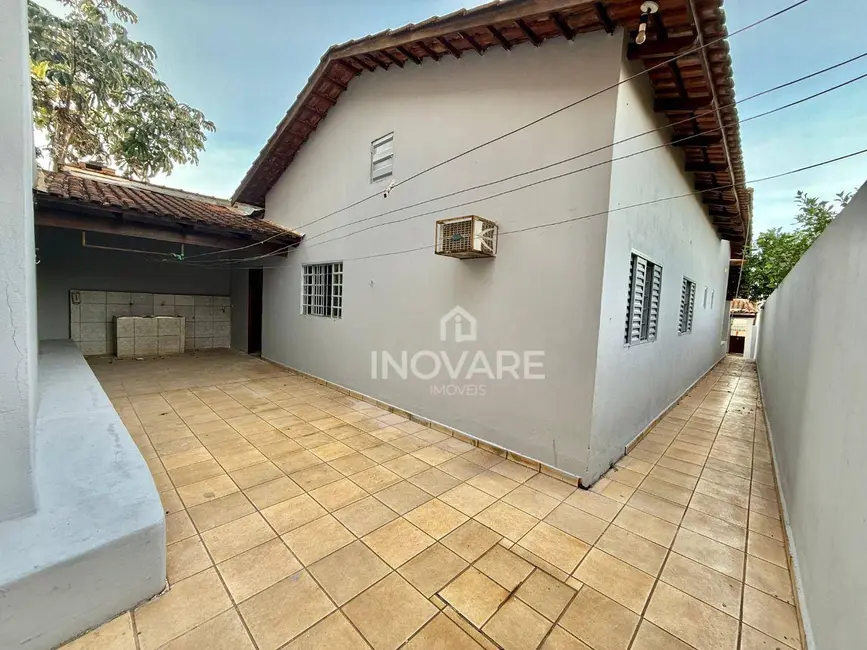 Casa para alugar, 300m2 em Itumbiara - GO - imagem 16 Foto 16 de Casa para alugar, 300m2 em Itumbiara - GO