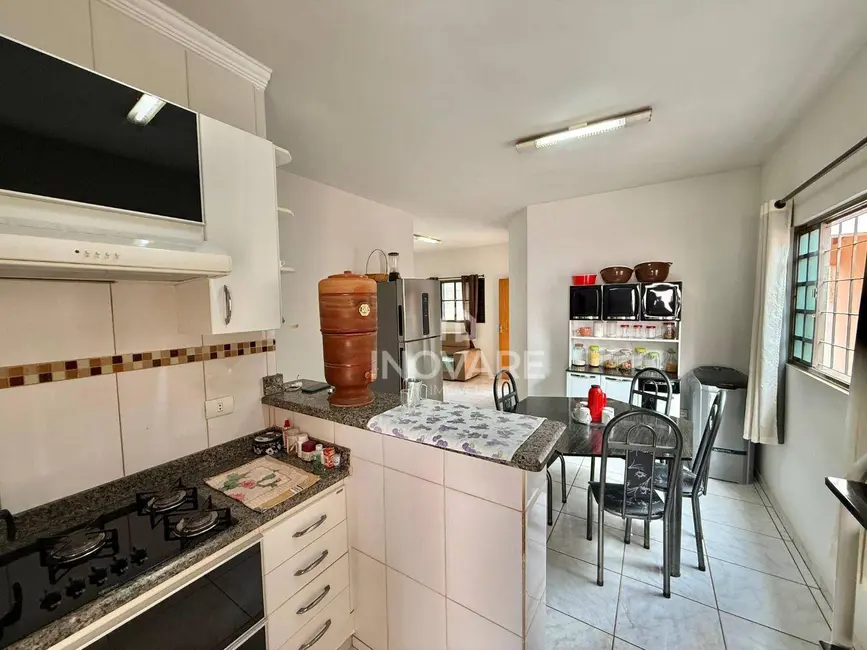 Casa com 3 quartos à venda, 200m2 em Jardim Leonora, Itumbiara - GO - imagem 3 Foto 3 de Casa com 3 quartos à venda, 200m2 em Jardim Leonora, Itumbiara - GO