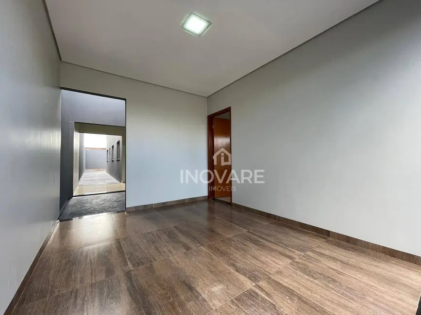 Casa com 3 quartos à venda, 180m2 em Setor Planalto, Itumbiara - GO - imagem 3 Foto 3 de Casa com 3 quartos à venda, 180m2 em Setor Planalto, Itumbiara - GO