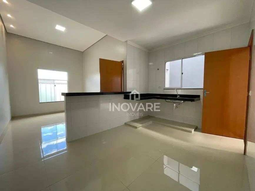 Casa com 3 quartos à venda, 180m2 em Setor Planalto, Itumbiara - GO - imagem 5 Foto 5 de Casa com 3 quartos à venda, 180m2 em Setor Planalto, Itumbiara - GO