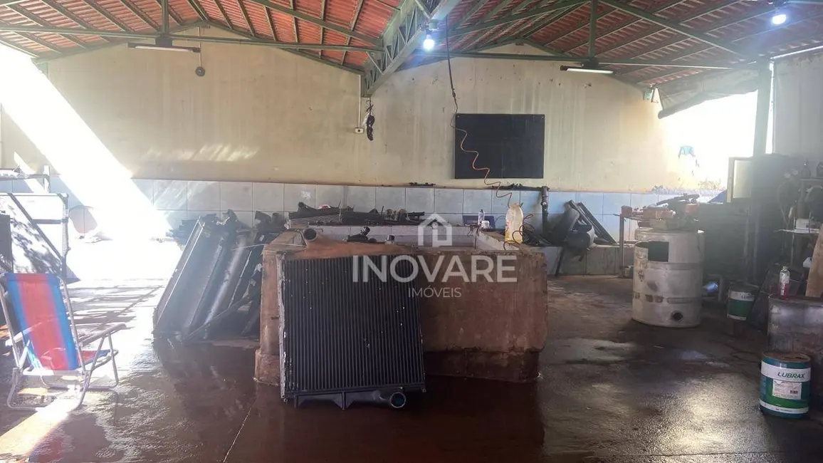 Casa com 2 quartos para alugar, 255m2 em Itumbiara - GO - imagem 4 Foto 4 de Casa com 2 quartos para alugar, 255m2 em Itumbiara - GO