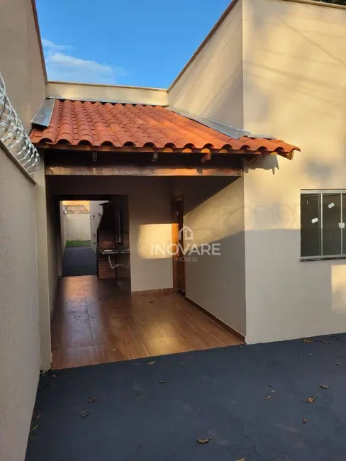 Foto 1 de Casa com 2 quartos à venda, 180m2 em Karfan, Itumbiara - GO