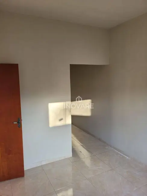Casa com 2 quartos à venda, 180m2 em Karfan, Itumbiara - GO - imagem 3 Foto 3 de Casa com 2 quartos à venda, 180m2 em Karfan, Itumbiara - GO