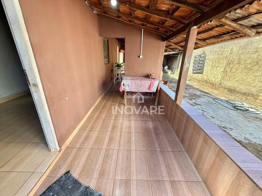 Foto 2 de Casa com 3 quartos à venda, 360m2 em Setor Novo Horizonte, Itumbiara - GO