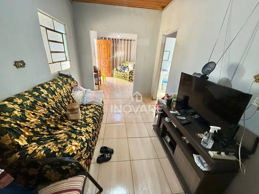 Casa com 3 quartos à venda, 360m2 em Setor Novo Horizonte, Itumbiara - GO - imagem 4 Foto 4 de Casa com 3 quartos à venda, 360m2 em Setor Novo Horizonte, Itumbiara - GO