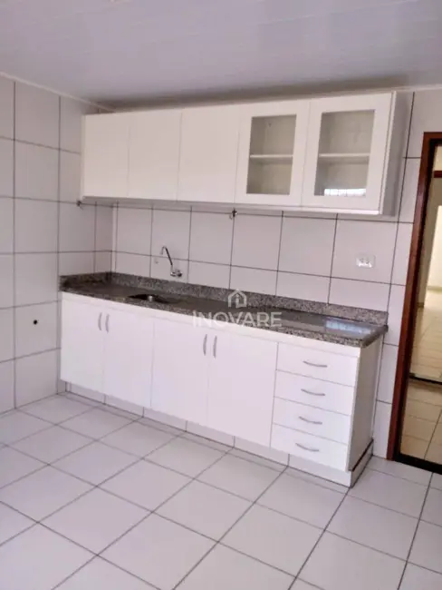 Casa com 3 quartos à venda, 220m2 em Centro, Itumbiara - GO - imagem 3 Foto 3 de Casa com 3 quartos à venda, 220m2 em Centro, Itumbiara - GO