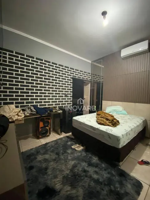 Foto 5 de Casa à venda em Itumbiara - GO