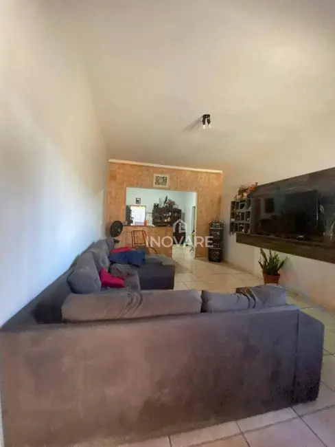 Foto 2 de Casa à venda em Itumbiara - GO