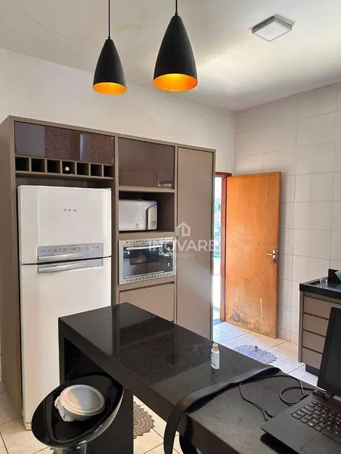 Casa com 2 quartos à venda, 240m2 em Setor Buritys, Itumbiara - GO - imagem 6 Foto 6 de Casa com 2 quartos à venda, 240m2 em Setor Buritys, Itumbiara - GO