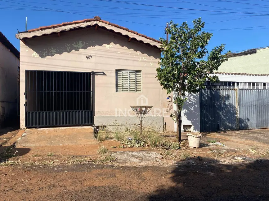 Foto 1 de Casa com 3 quartos à venda, 114m2 em Itumbiara - GO