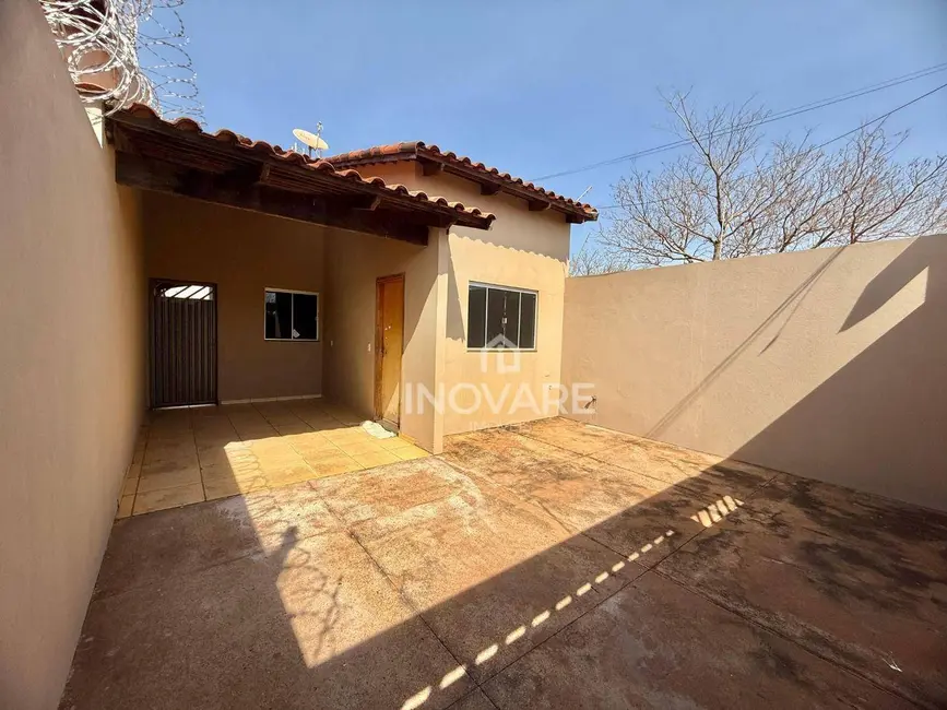 Foto 2 de Casa com 2 quartos para alugar, 150m2 em Itumbiara - GO