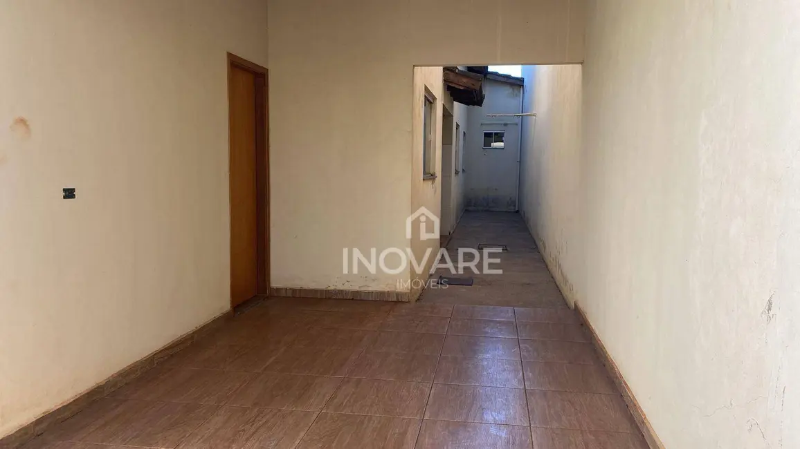 Casa com 2 quartos à venda, 138m2 em Paranaíba, Itumbiara - GO - imagem 1 Foto 1 de Casa com 2 quartos à venda, 138m2 em Paranaíba, Itumbiara - GO