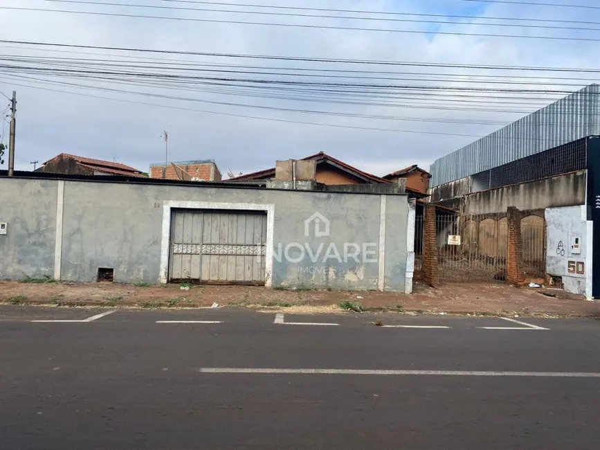 Foto 1 de Casa com 3 quartos à venda, 430m2 em Itumbiara - GO