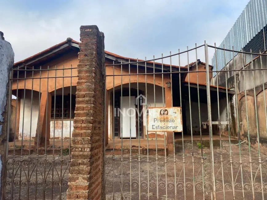 Foto 3 de Casa com 3 quartos à venda, 430m2 em Itumbiara - GO