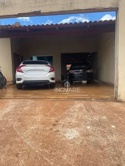 Foto 2 de Casa com 2 quartos à venda, 360m2 em Setor Buritys, Itumbiara - GO