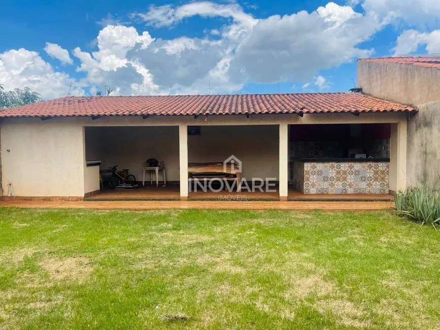 Foto 9 de Casa com 2 quartos à venda, 360m2 em Setor Buritys, Itumbiara - GO