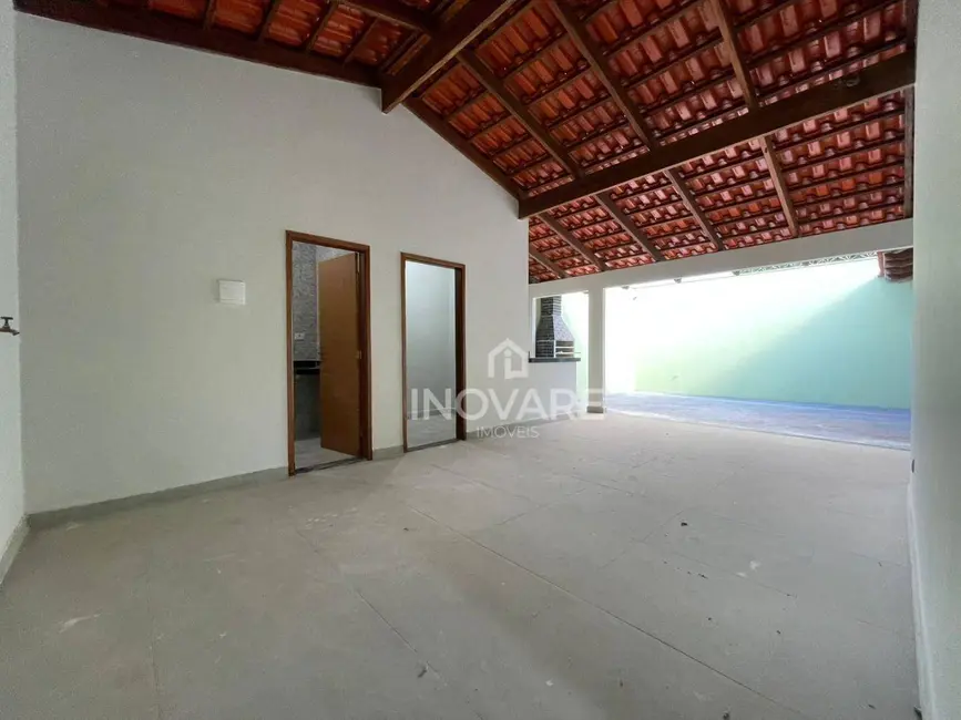 Casa com 4 quartos à venda, 360m2 em Jardim Leonora, Itumbiara - GO - imagem 9 Foto 9 de Casa com 4 quartos à venda, 360m2 em Jardim Leonora, Itumbiara - GO