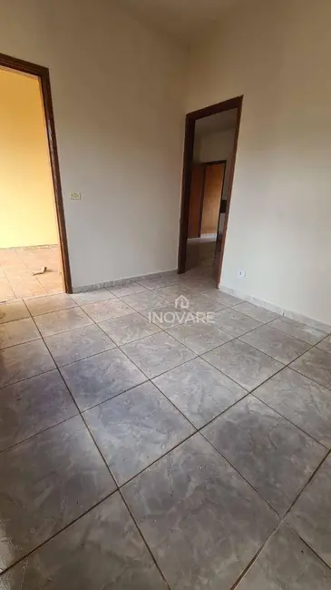 Foto 7 de Casa com 2 quartos para alugar, 385m2 em Jardim Leonora, Itumbiara - GO