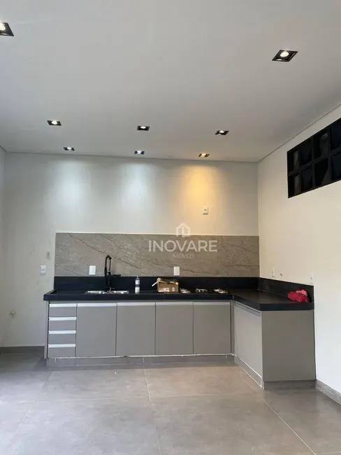 Casa de Condomínio com 3 quartos à venda, 150m2 em Arapora - MG - imagem 8 Foto 8 de Casa de Condomínio com 3 quartos à venda, 150m2 em Arapora - MG