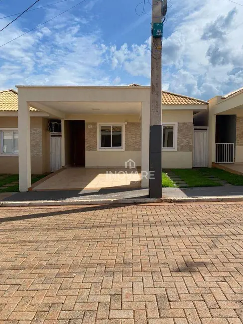 Casa de Condomínio com 3 quartos à venda, 150m2 em Arapora - MG - imagem 1 Foto 1 de Casa de Condomínio com 3 quartos à venda, 150m2 em Arapora - MG