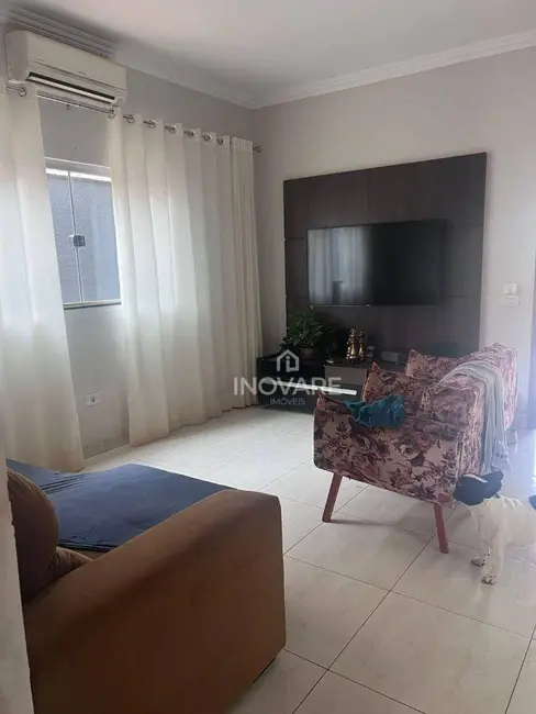 Foto 2 de Casa com 3 quartos à venda, 300m2 em Jardim Nova Itumbiara, Itumbiara - GO