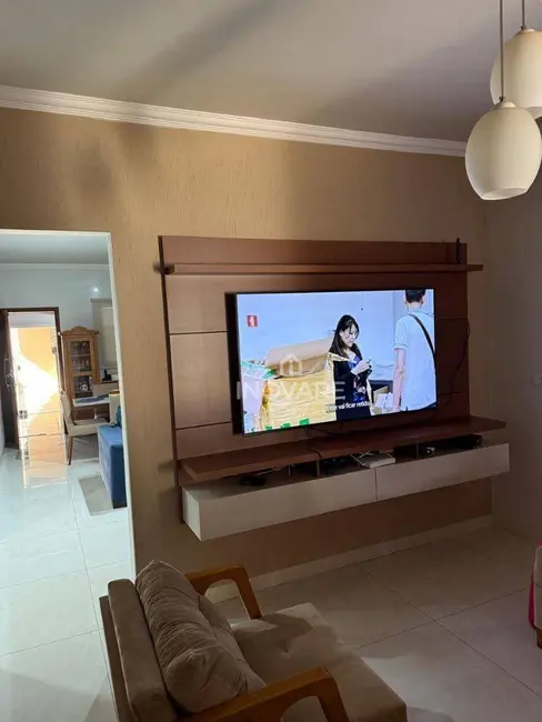 Foto 4 de Casa com 3 quartos à venda, 300m2 em Jardim Nova Itumbiara, Itumbiara - GO