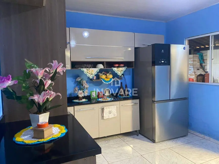 Casa com 3 quartos à venda, 300m2 em Setor Buritys, Itumbiara - GO - imagem 6 Foto 6 de Casa com 3 quartos à venda, 300m2 em Setor Buritys, Itumbiara - GO