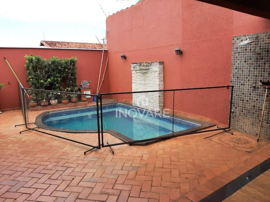 Casa com 3 quartos à venda, 470m2 em Jardim Leonora, Itumbiara - GO - imagem 1 Foto 1 de Casa com 3 quartos à venda, 470m2 em Jardim Leonora, Itumbiara - GO