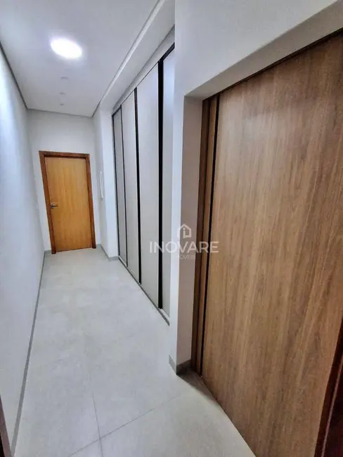 Casa com 3 quartos à venda, 299m2 em Itumbiara - GO - imagem 7 Foto 7 de Casa com 3 quartos à venda, 299m2 em Itumbiara - GO