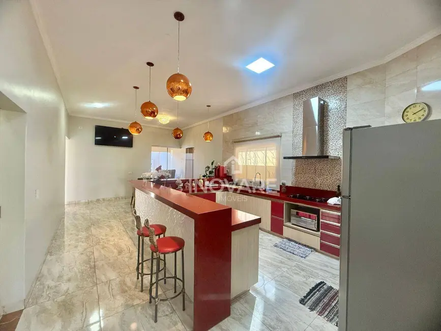 Casa com 3 quartos à venda, 360m2 em Residencial Beira Rio I, Itumbiara - GO - imagem 8 Foto 8 de Casa com 3 quartos à venda, 360m2 em Residencial Beira Rio I, Itumbiara - GO