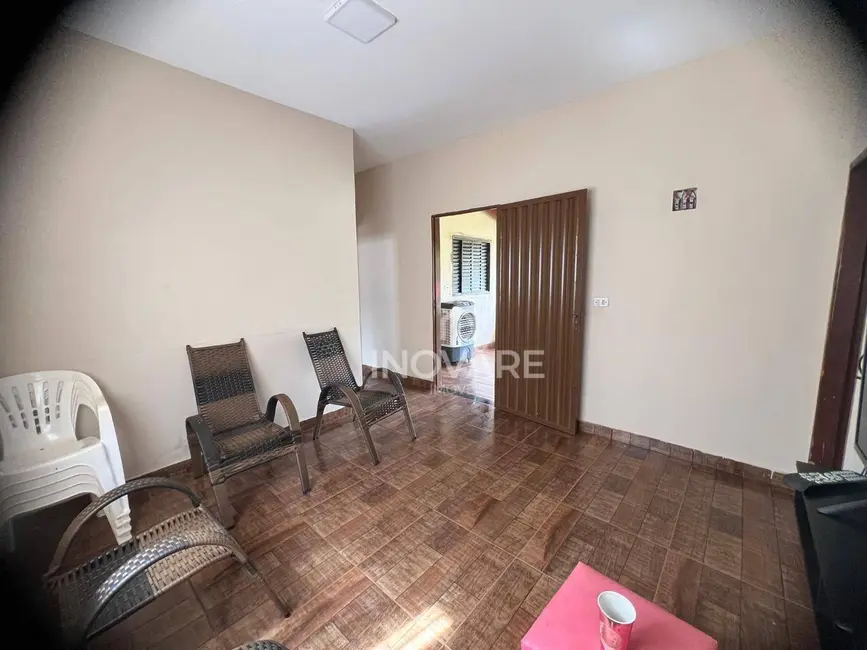 Sítio / Rancho com 3 quartos à venda, 1200m2 em Itumbiara - GO - imagem 1 Foto 1 de Sítio / Rancho com 3 quartos à venda, 1200m2 em Itumbiara - GO